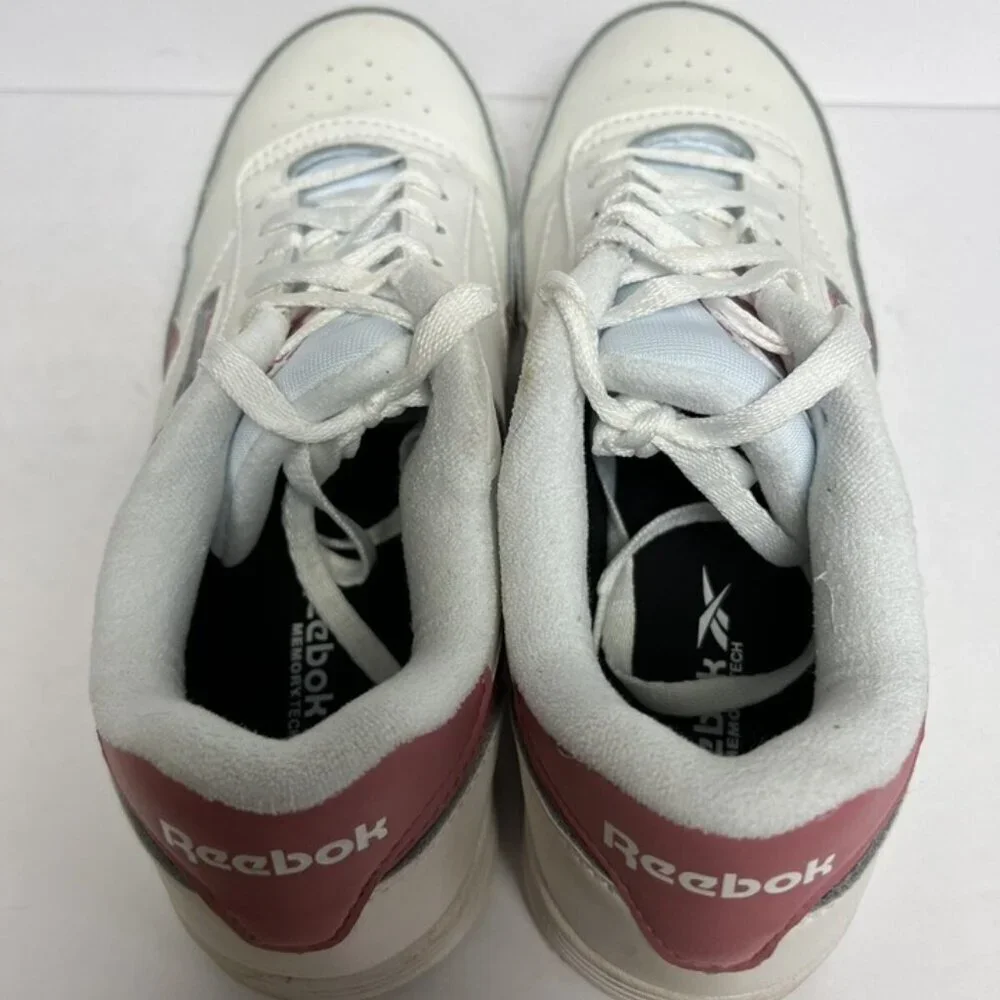Reebok Womens Club Memt Work Sneaker White Size 10.5WIDE